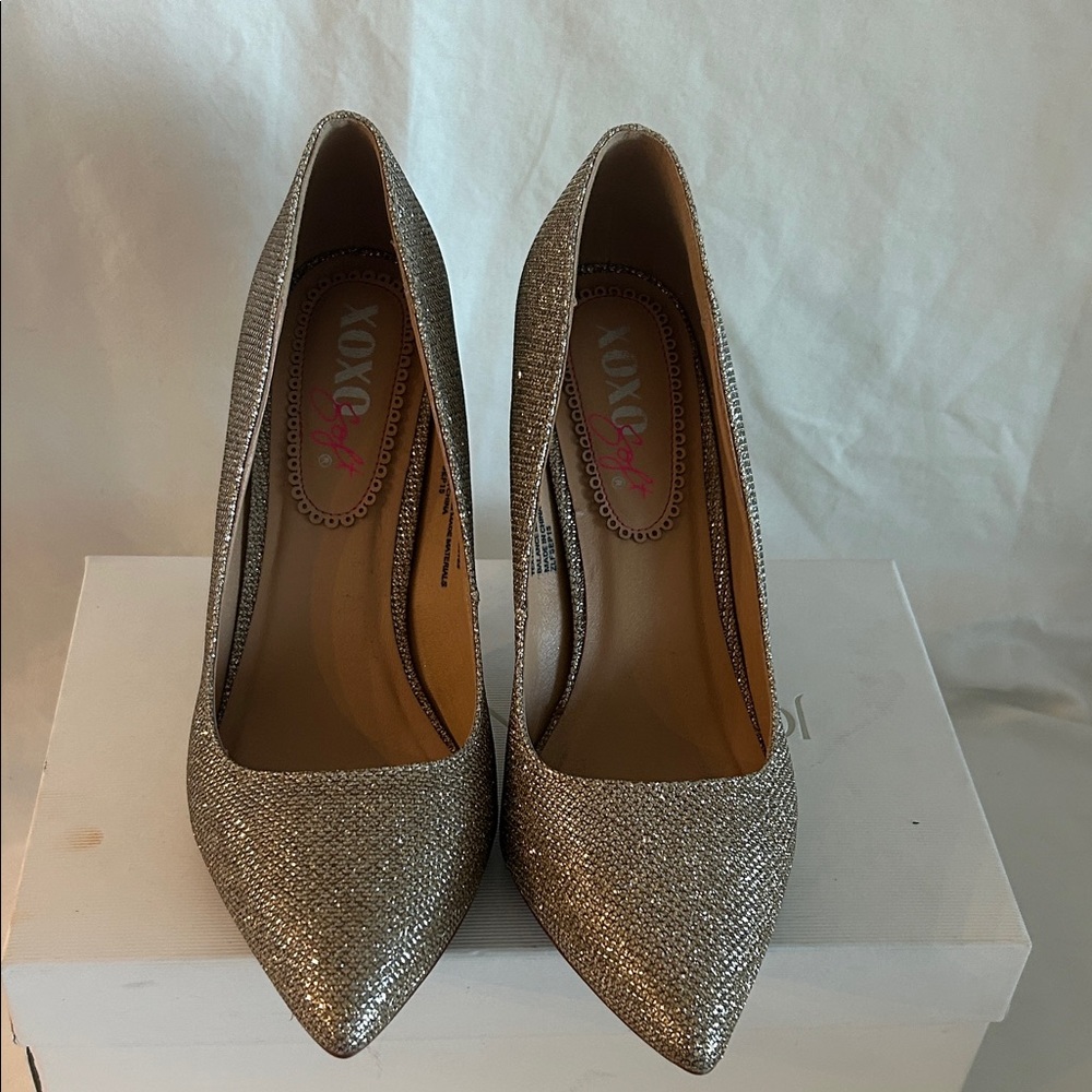 XOXO Women's Glittering Silver Heels